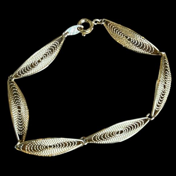 Trifari Vintage Gold Tone Filigree Bracelet Oval Links Dainty 7.5” Length - Picture 1 of 5